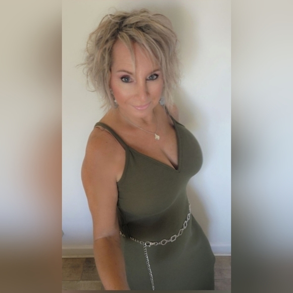 Meet your Posher, Karol - Picture 9 of 10